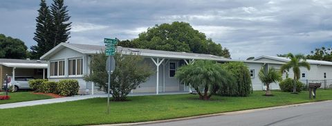 A home in Barefoot Bay