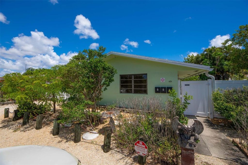 Photo of 805 NE 40th Street #1, Oakland Park, FL 33334 (MLS # F10511565)