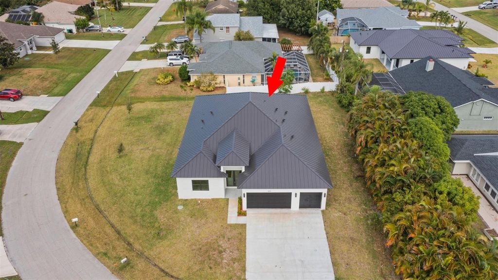 Photo of 623 SE Dean Terrace, Port Saint Lucie, FL 34984 (MLS # F10539084)