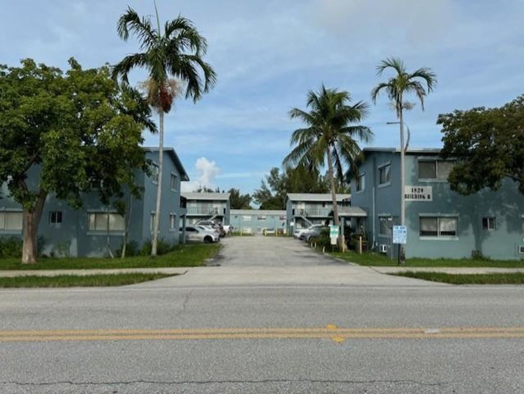 Photo of 1829 N A St #39, Lake Worth Beach, FL 33460 (MLS # F10551602)