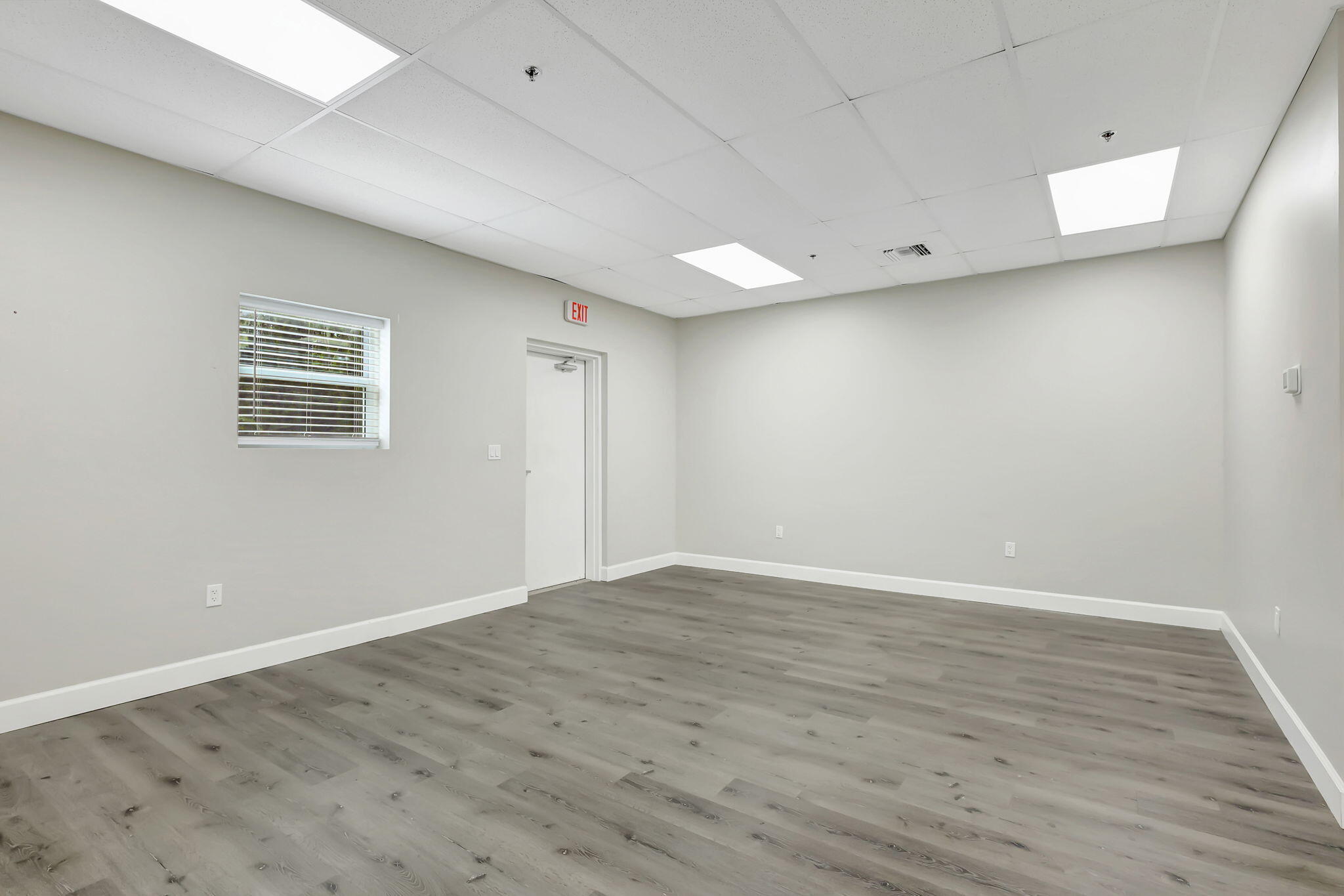 METES AND BOUNDS - Commercial Lease