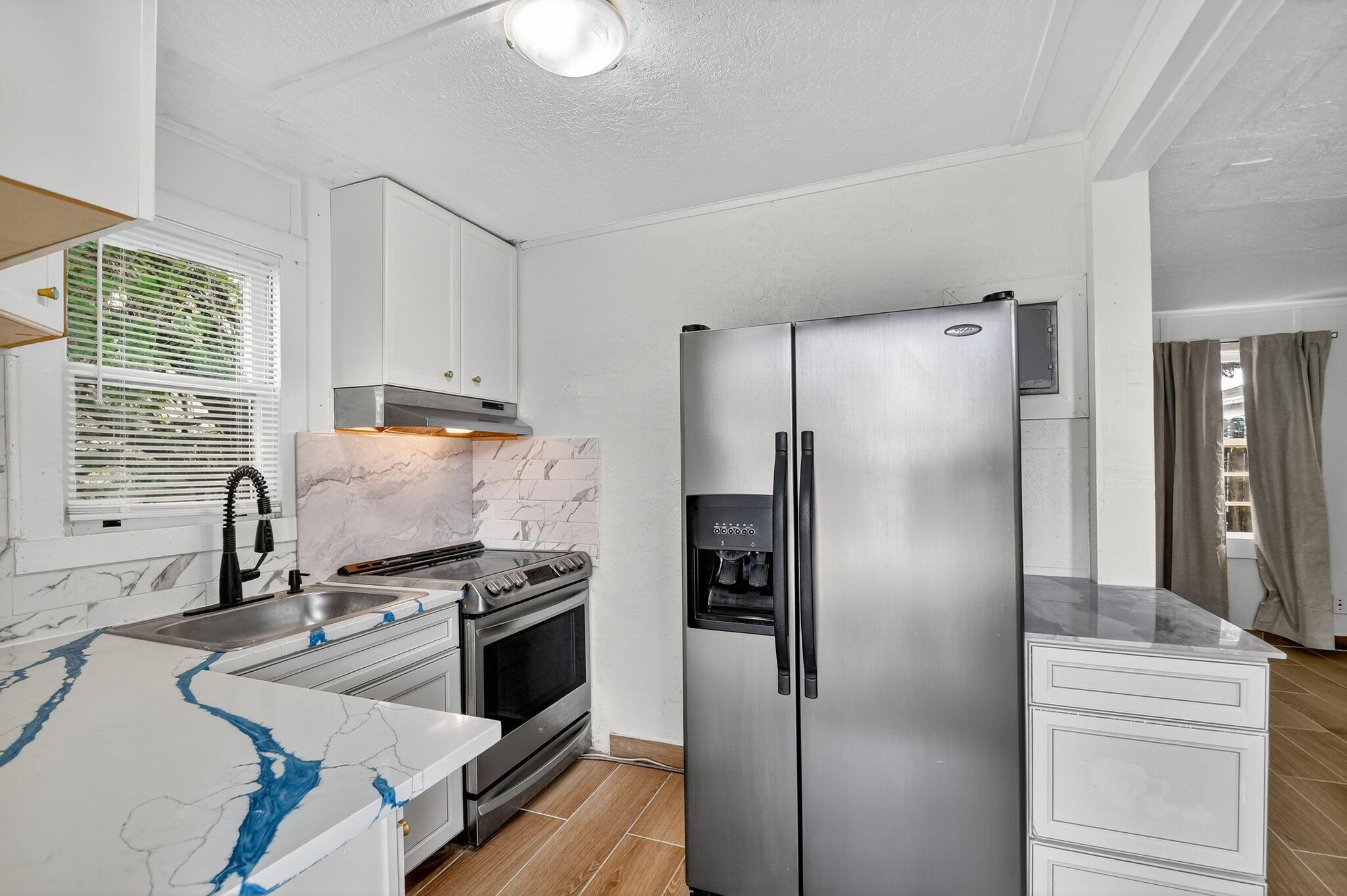 NORTH PALM BCH 4 - Residential