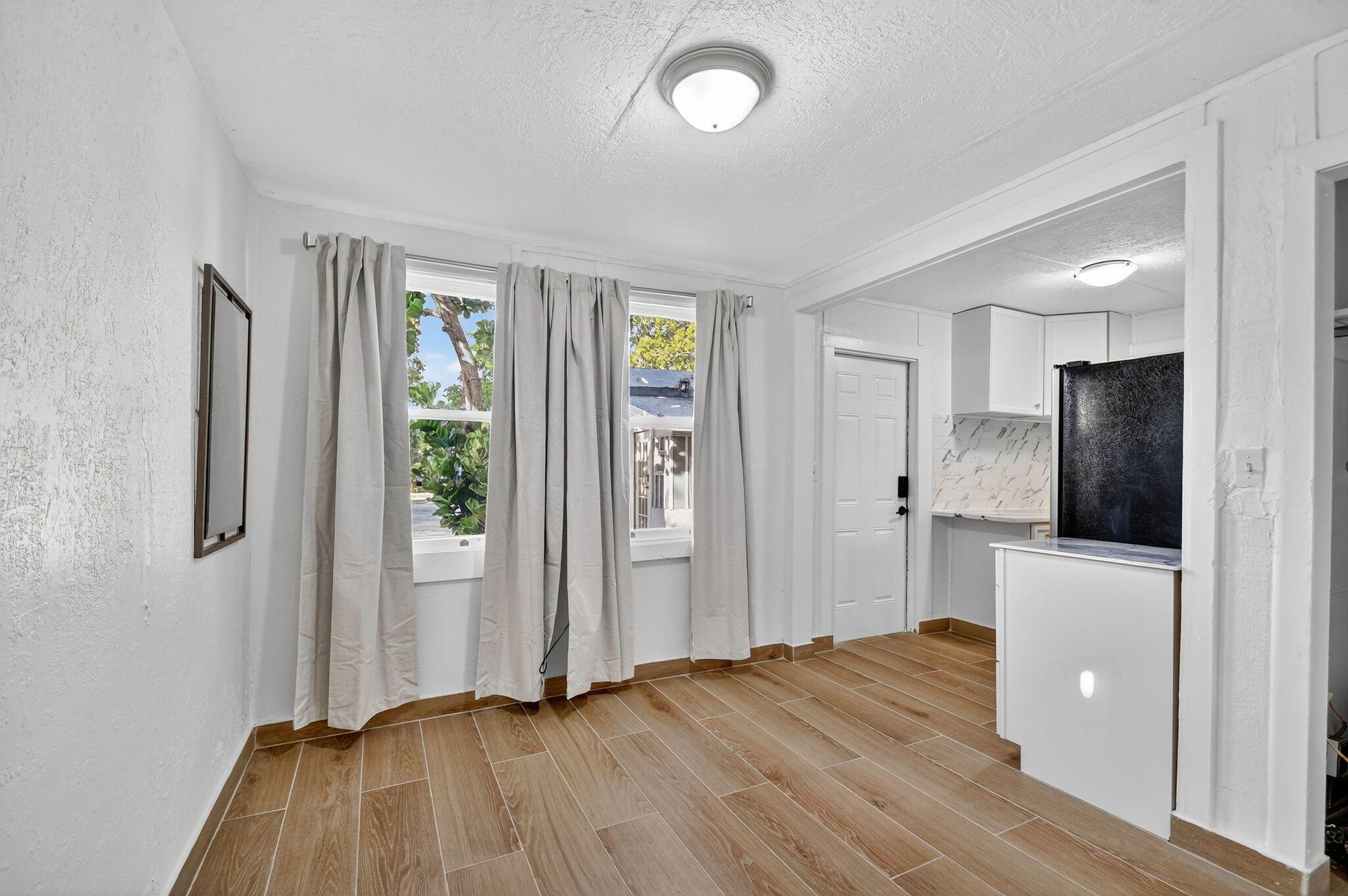 NORTH PALM BCH 4 - Residential