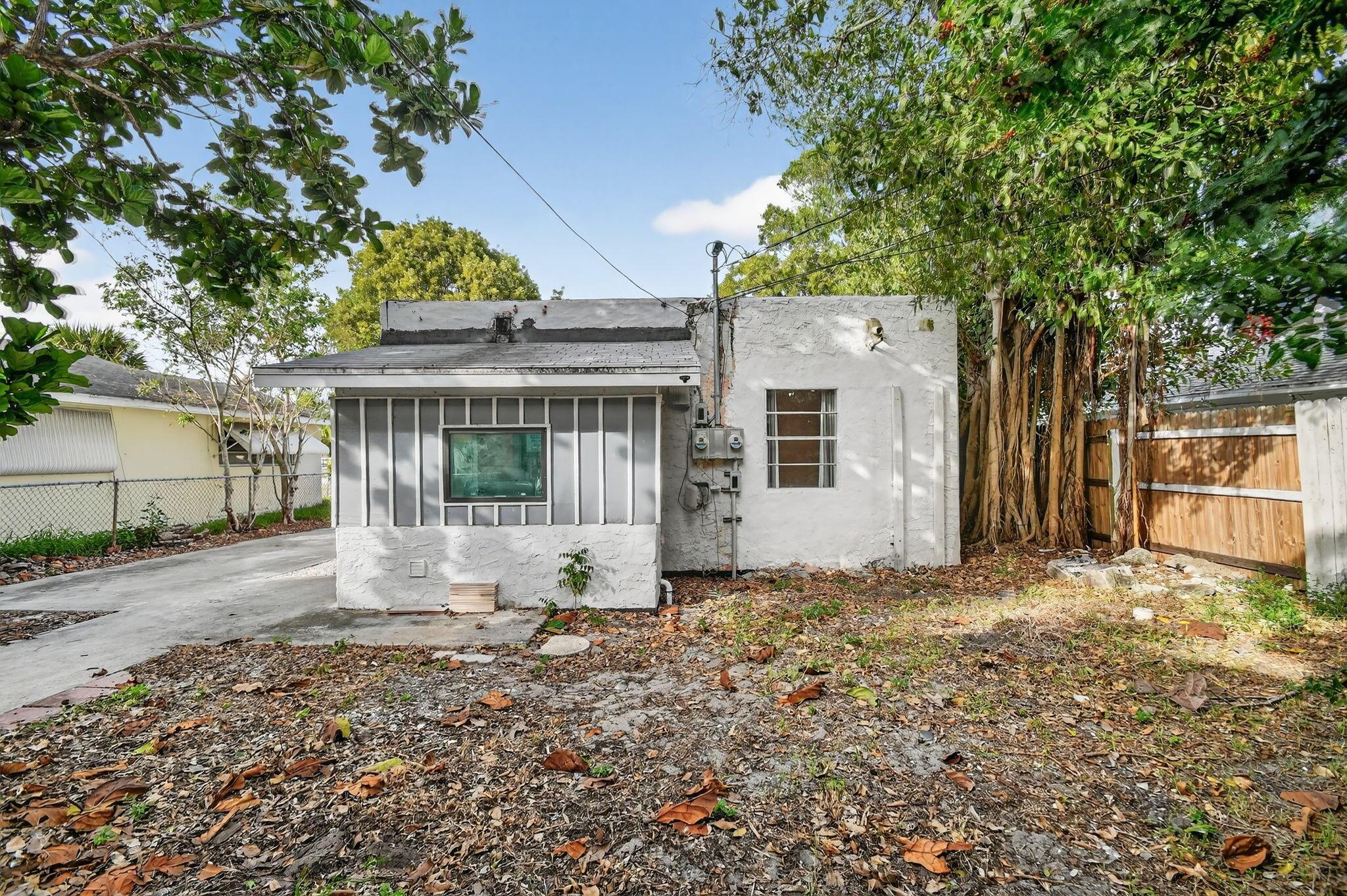 NORTH PALM BCH 4 - Residential