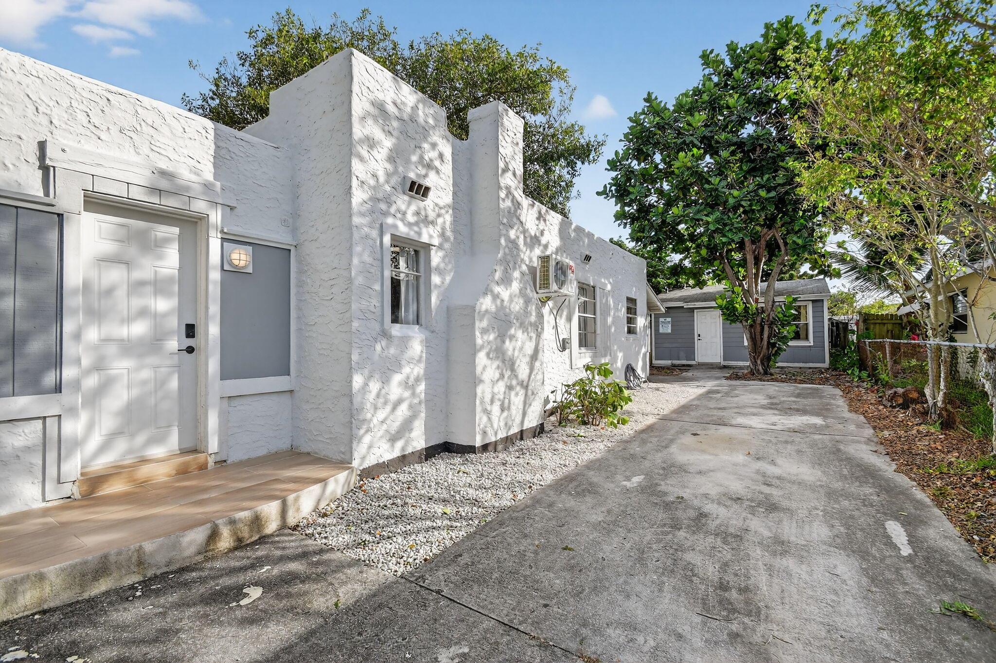 NORTH PALM BCH 4 - Residential