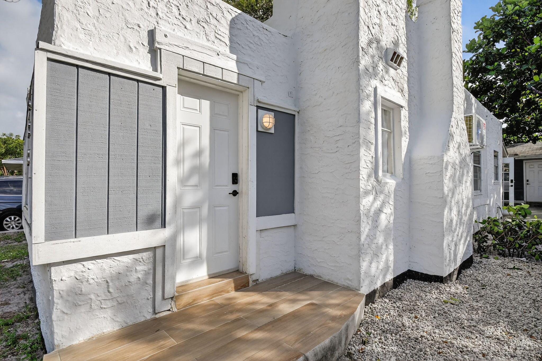 NORTH PALM BCH 4 - Residential