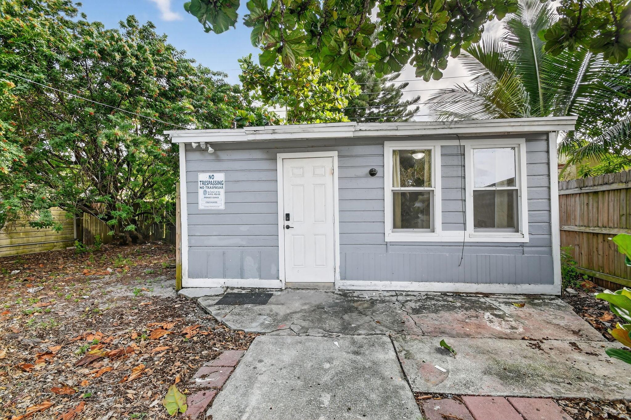 NORTH PALM BCH 4 - Residential