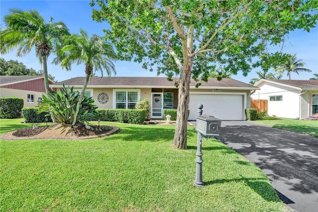 Photo of 9770 NW 24th St, Coral Springs, FL 33065 (MLS # F10384912)