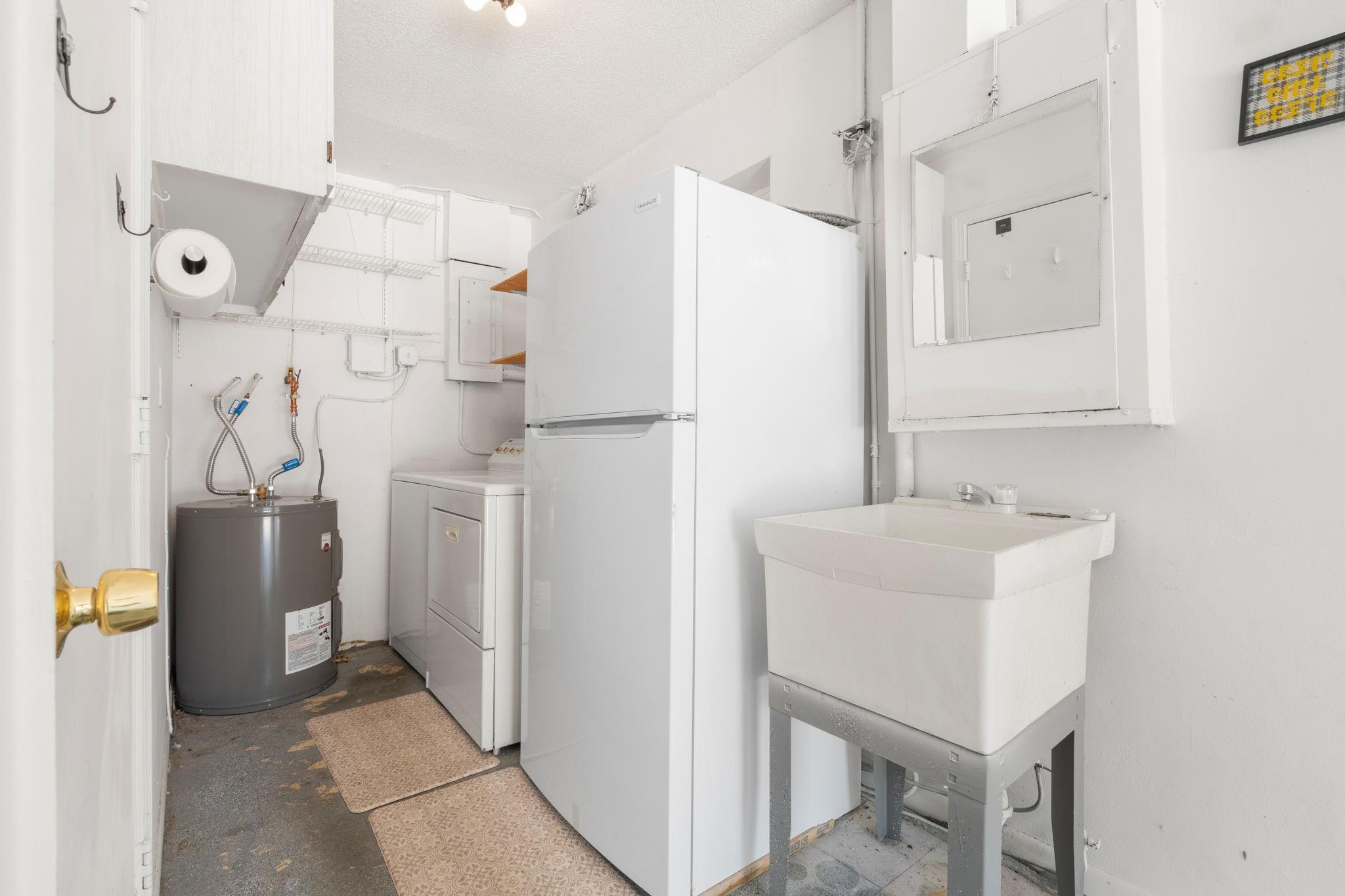 Paradise Gardens 67-37 B - Residential