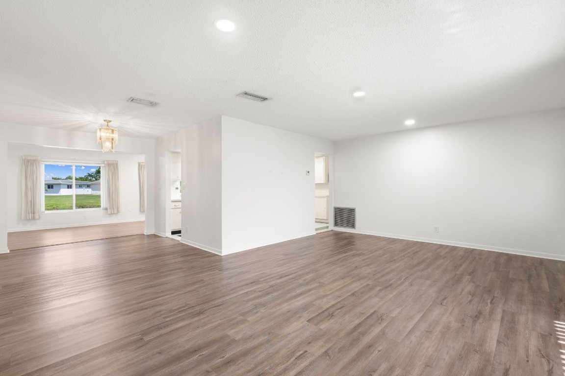 Paradise Gardens 67-37 B - Residential