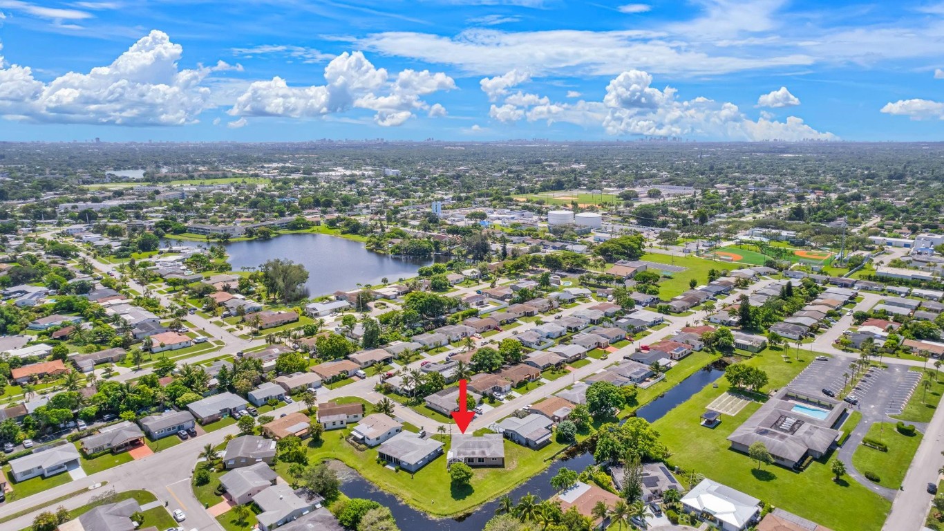 Paradise Gardens 67-37 B - Residential