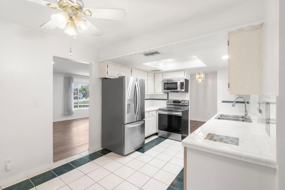 Paradise Gardens 67-37 B - Residential