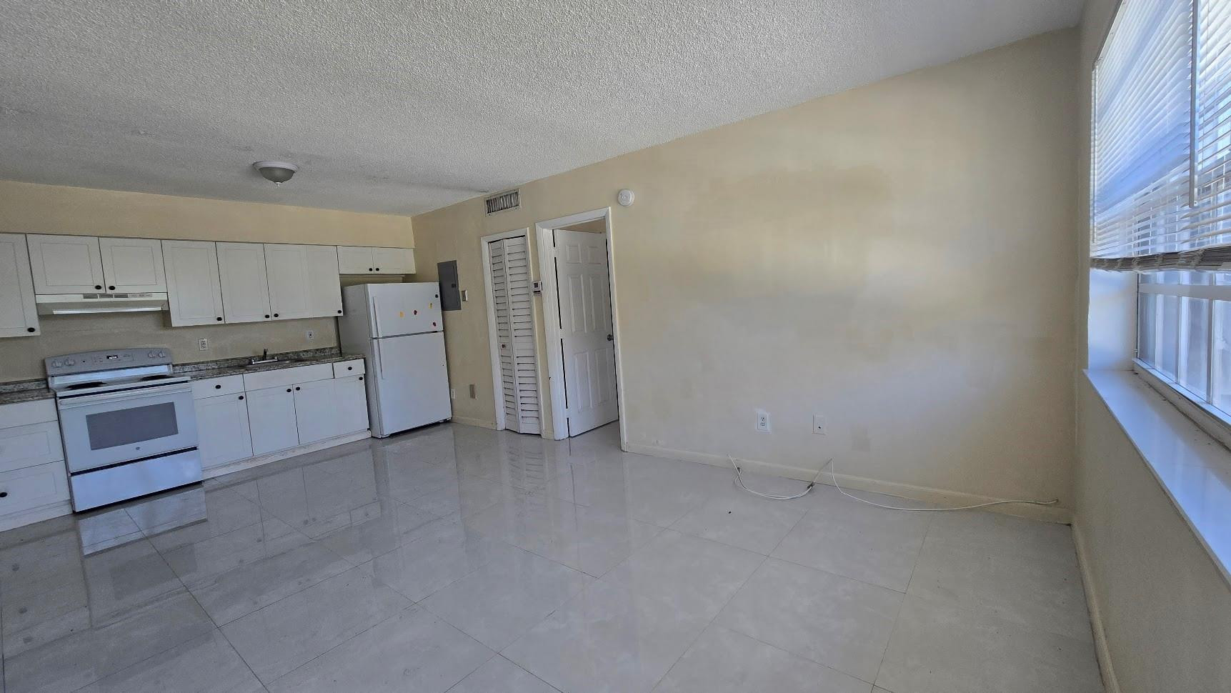 Biscayne Highlands - Residential Lease