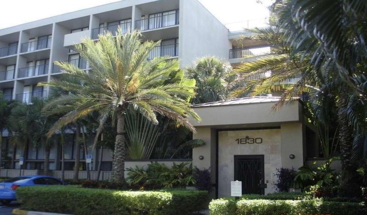1830 Embassy Dr 612