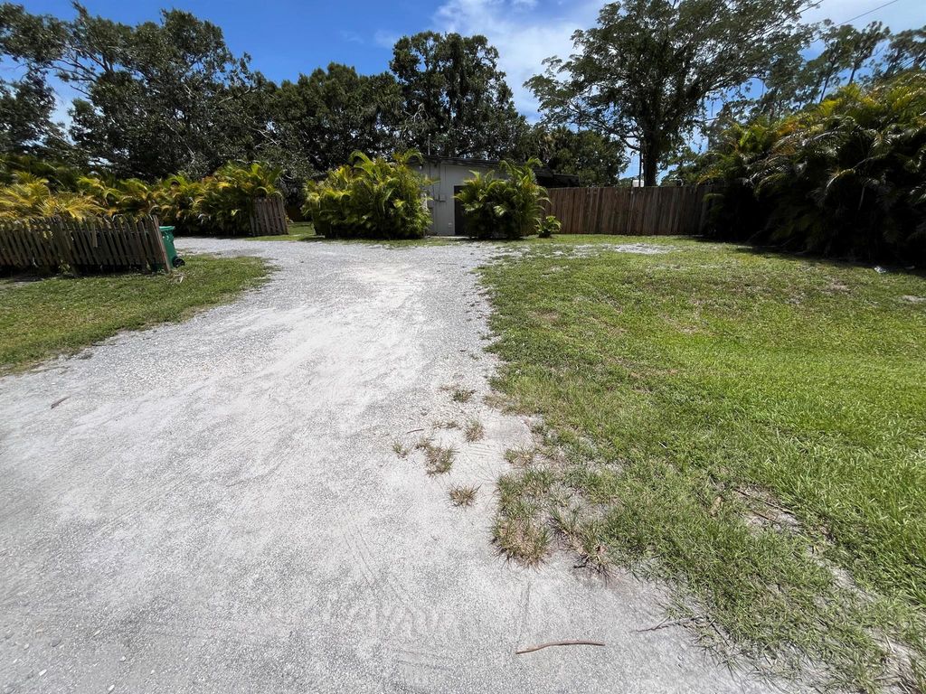 Photo of 5221 Winter Garden Parkway, Fort Pierce, FL 34951 (MLS # R11112364)