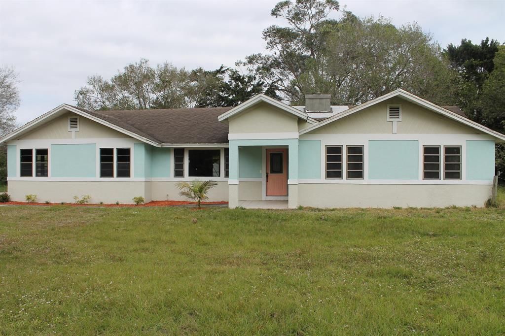 Photo of 7003 SW 39th Street, Palm City, FL 34990 (MLS # R10861362)