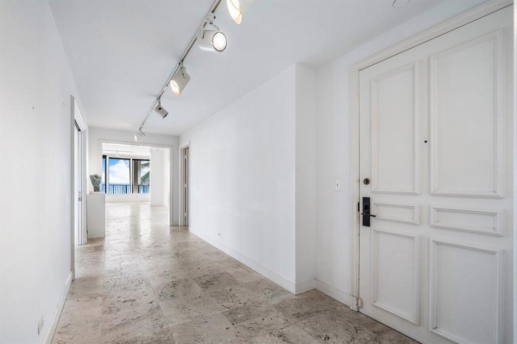 DUNSTER HOUSE CONDO - Residential