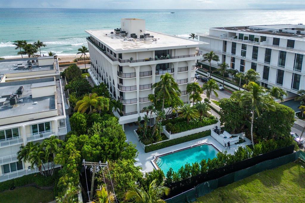 DUNSTER HOUSE CONDO - Residential