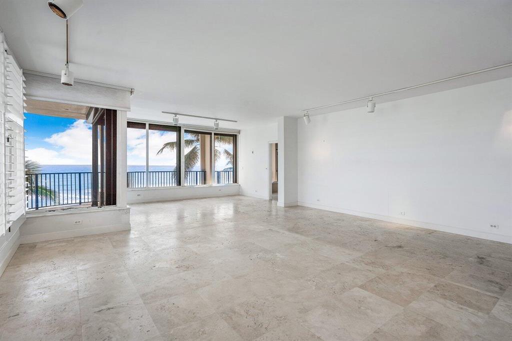 DUNSTER HOUSE CONDO - Residential