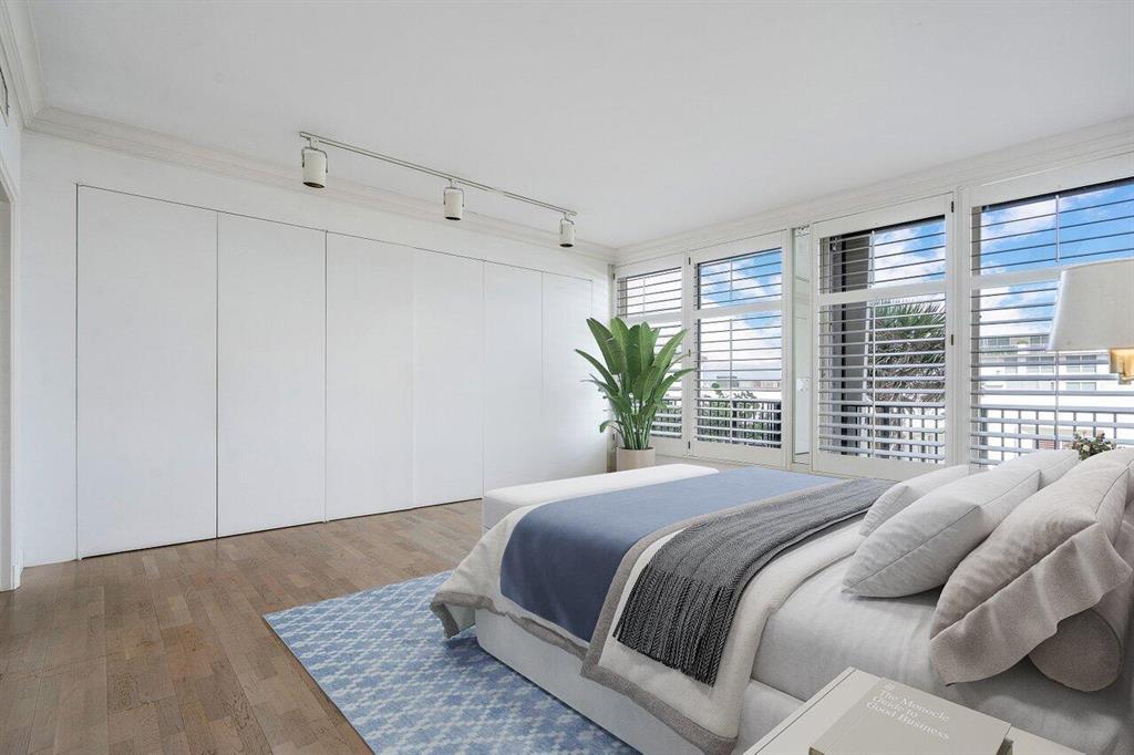 DUNSTER HOUSE CONDO - Residential