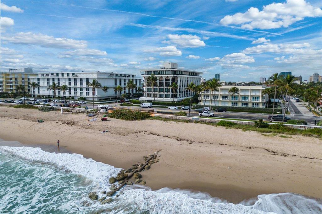 DUNSTER HOUSE CONDO - Residential