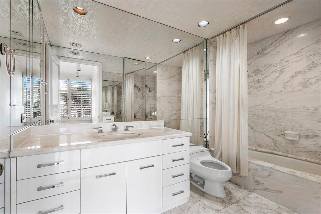 DUNSTER HOUSE CONDO - Residential