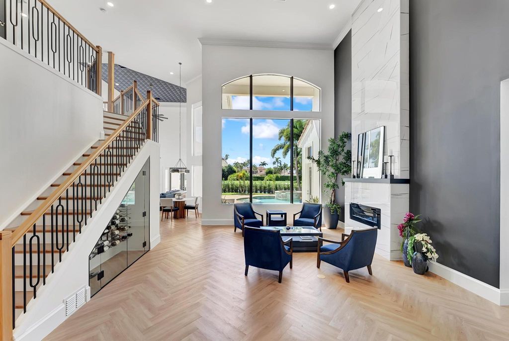 Photo of 518 Les Jardin Drive, Palm Beach Gardens, FL 33410 (MLS # R11022932)