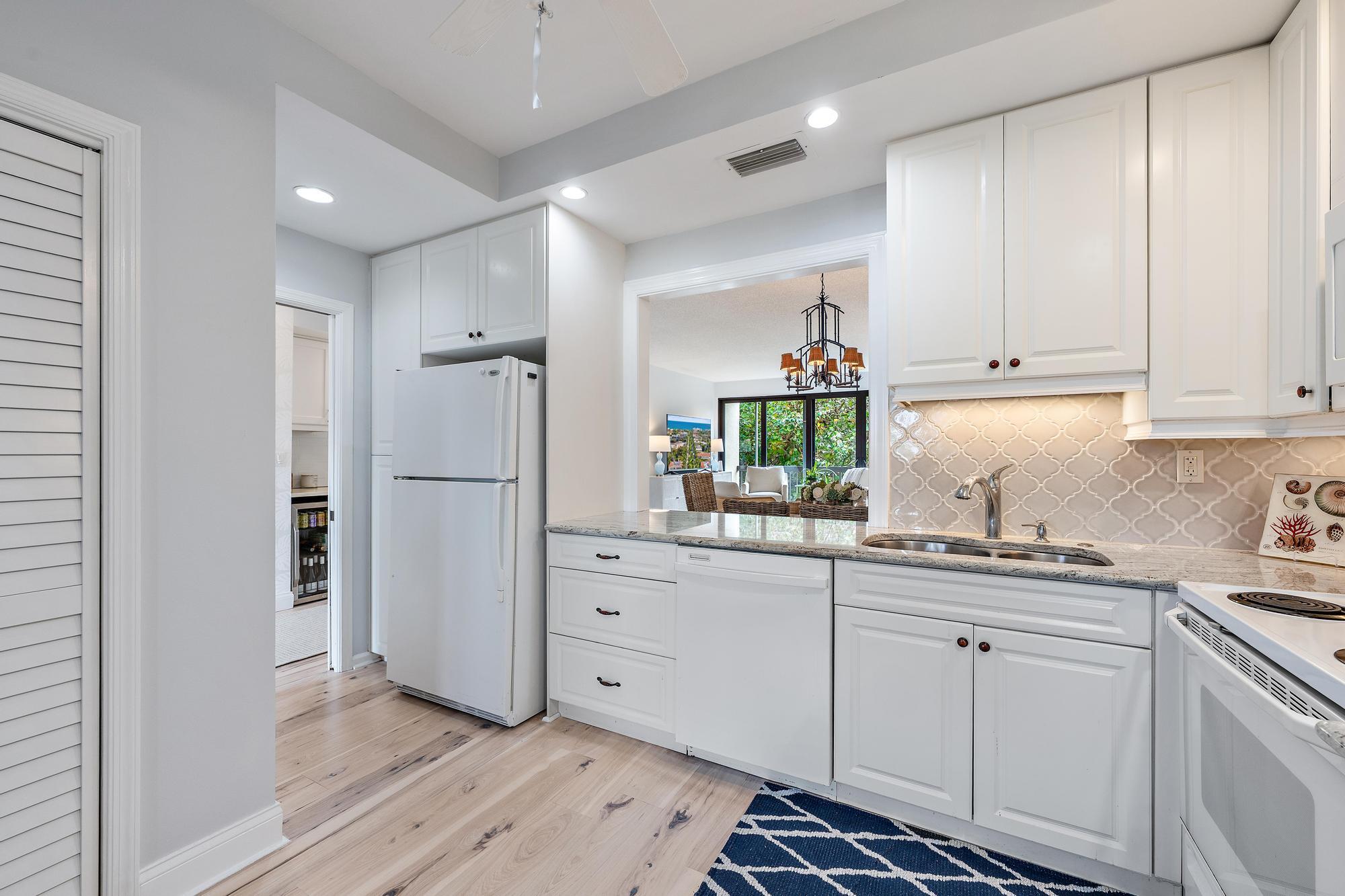 ROYAL HOMESTEAD CONDO - Residential