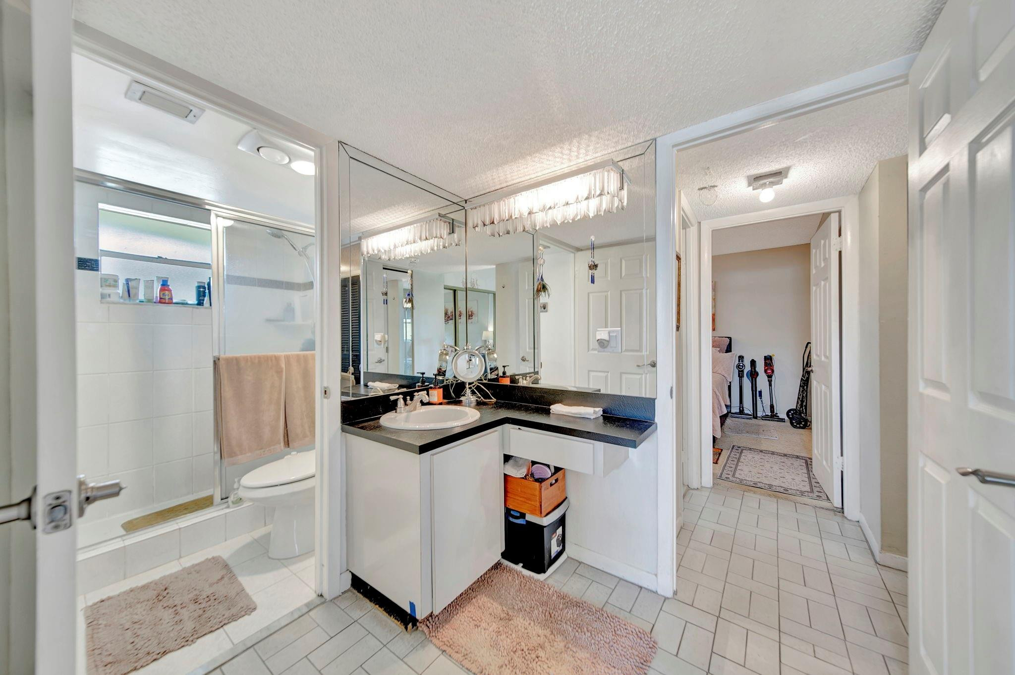 HOLIDAY SPRINGS - Residential