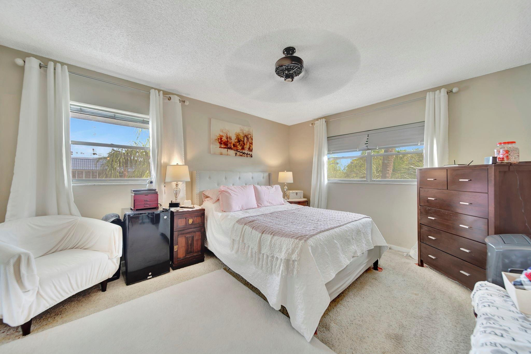 HOLIDAY SPRINGS - Residential