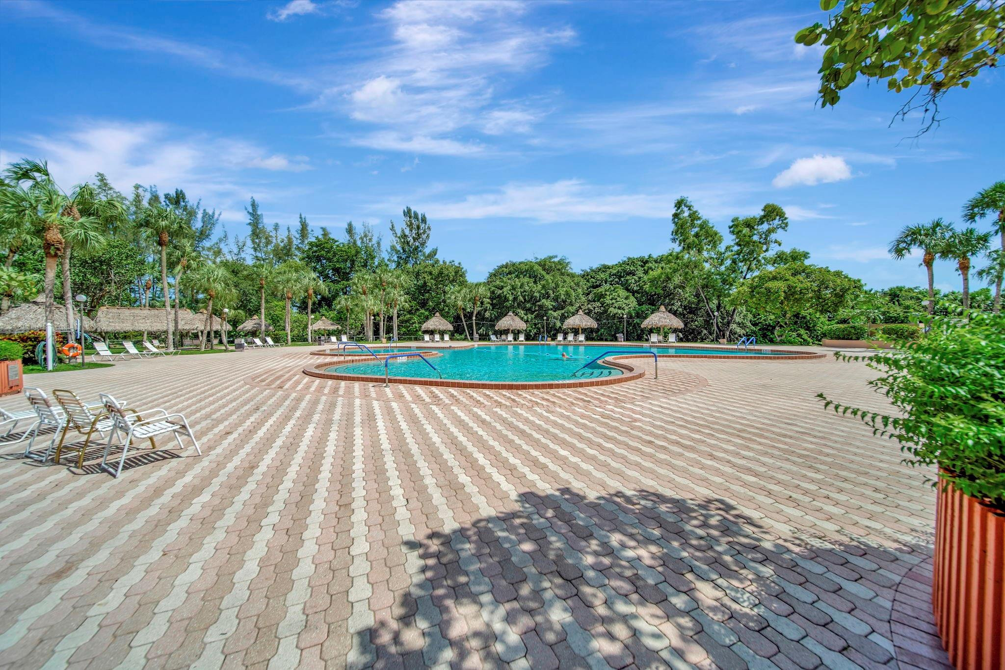 HOLIDAY SPRINGS - Residential