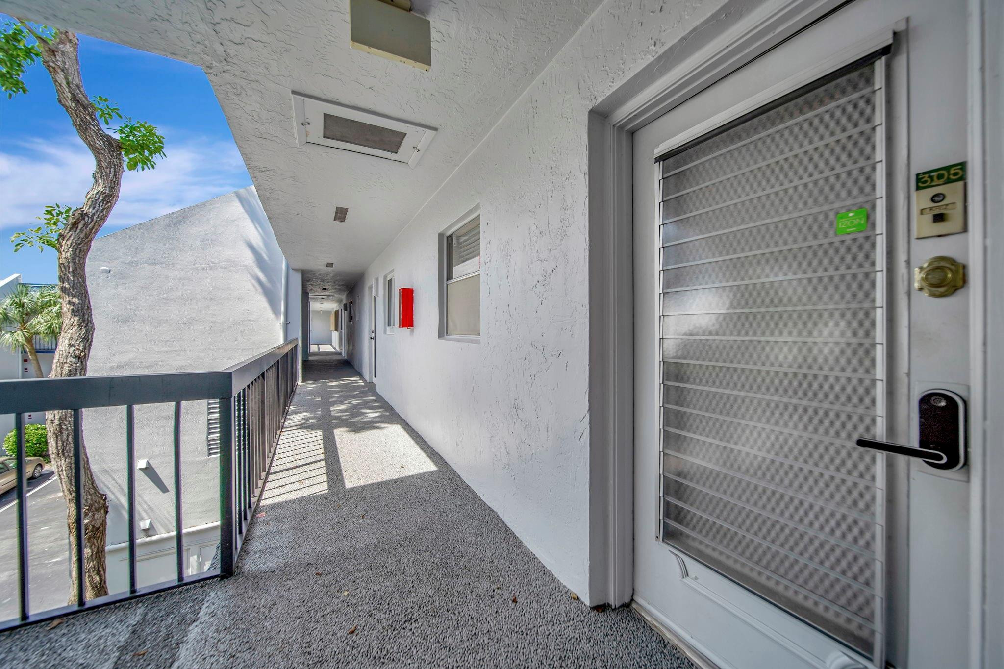 HOLIDAY SPRINGS - Residential