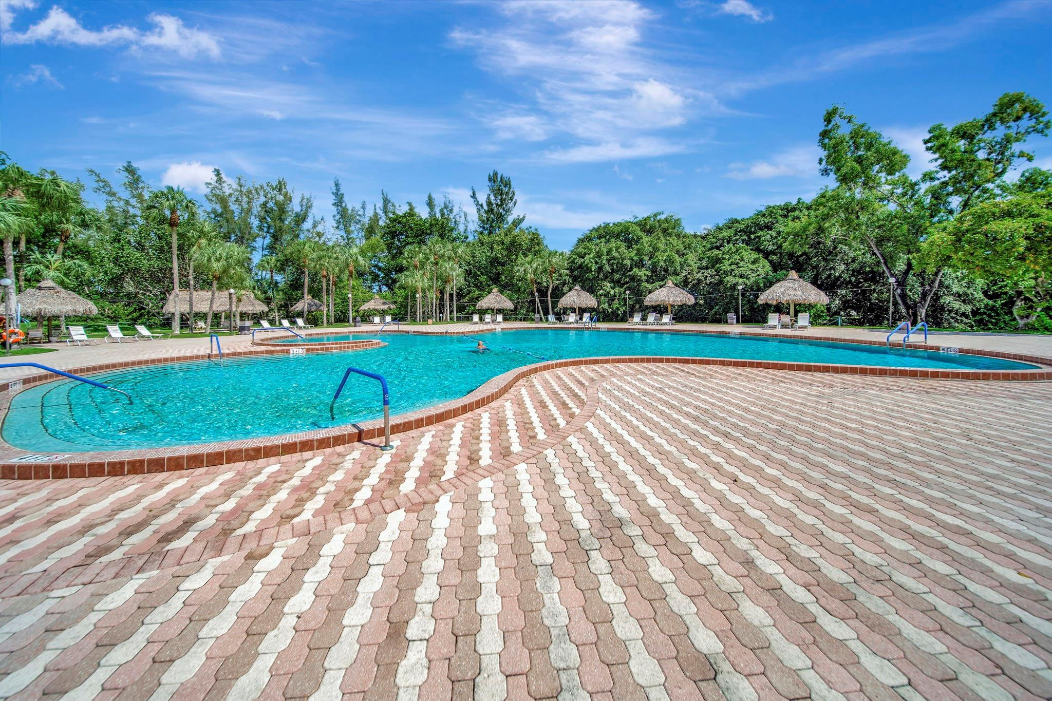 HOLIDAY SPRINGS - Residential