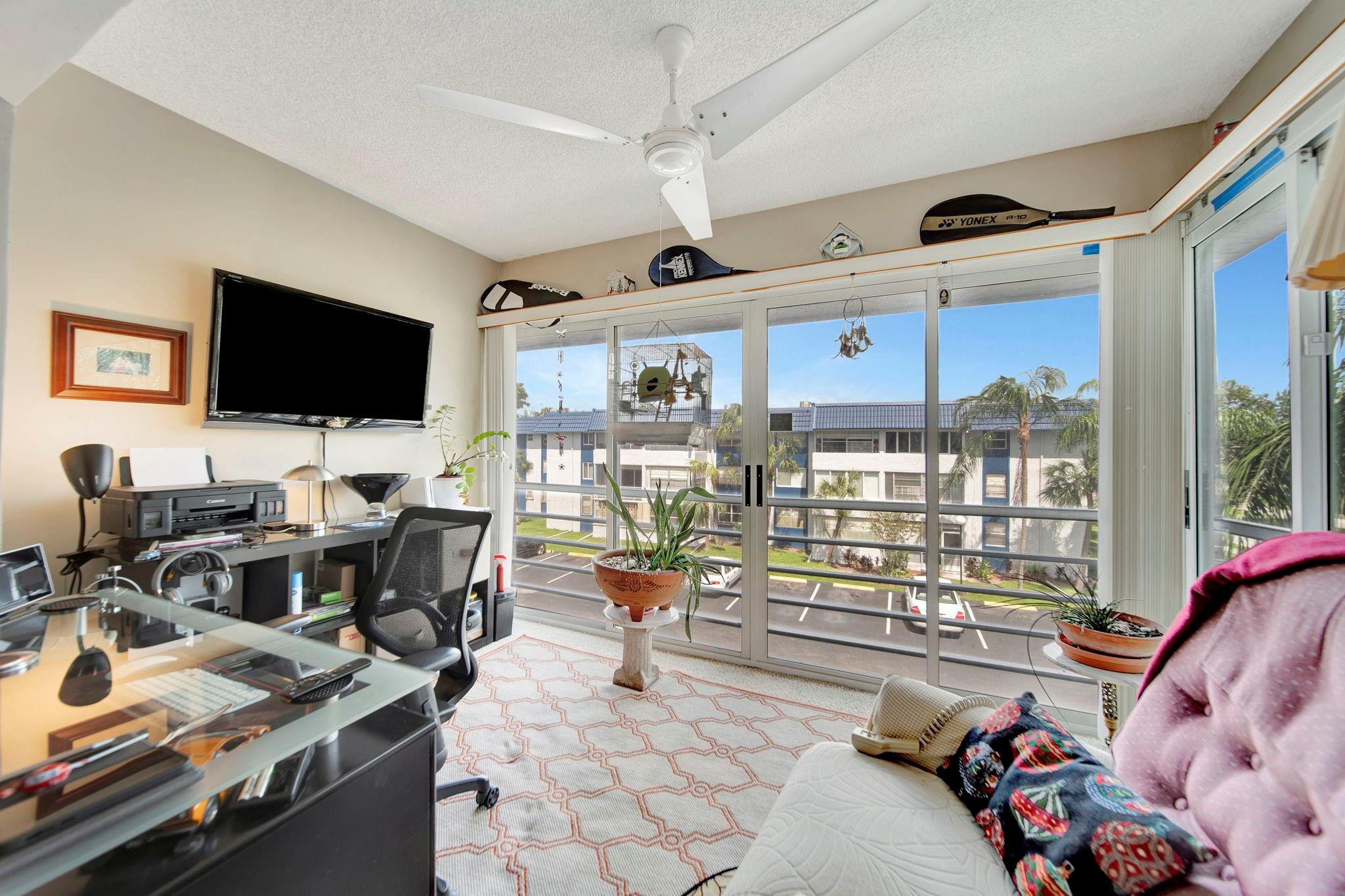 HOLIDAY SPRINGS - Residential