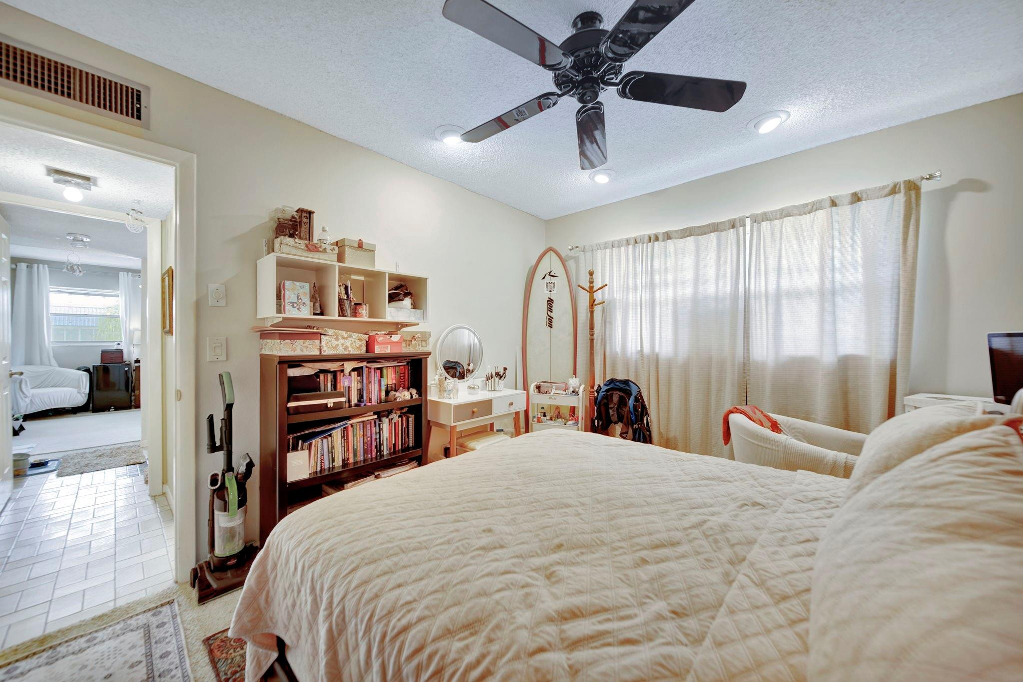 HOLIDAY SPRINGS - Residential