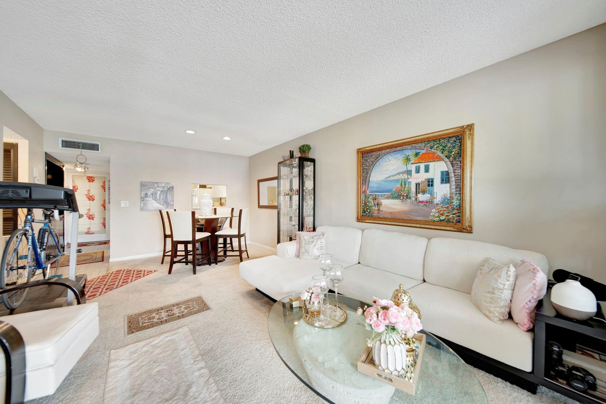 HOLIDAY SPRINGS - Residential