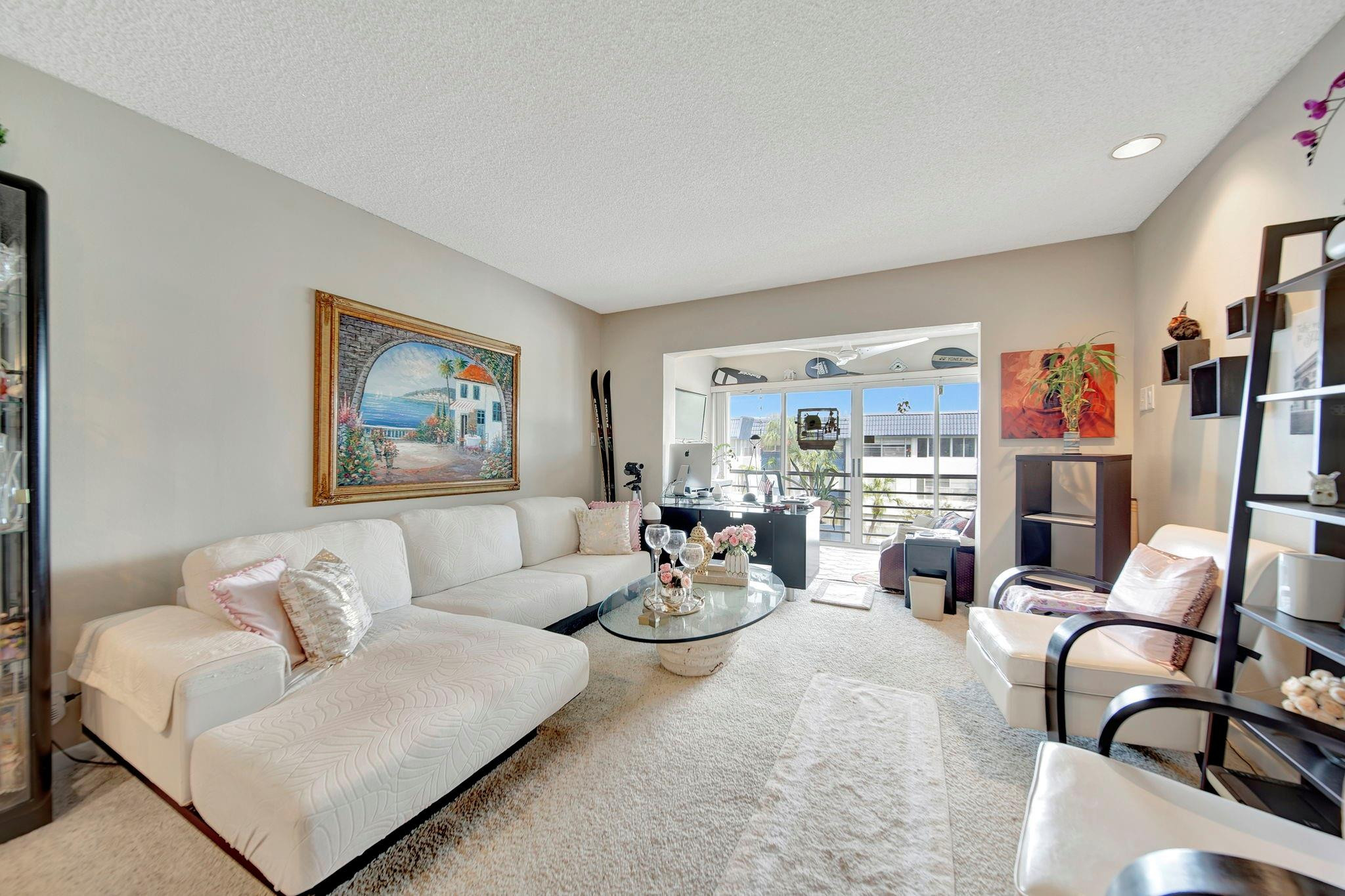 HOLIDAY SPRINGS - Residential