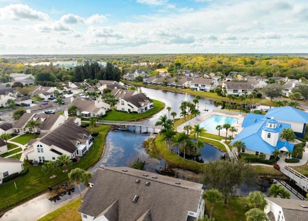 Photo of 1907 Aynsley Way #32-2, Vero Beach, FL 32966 (MLS # B26046474)