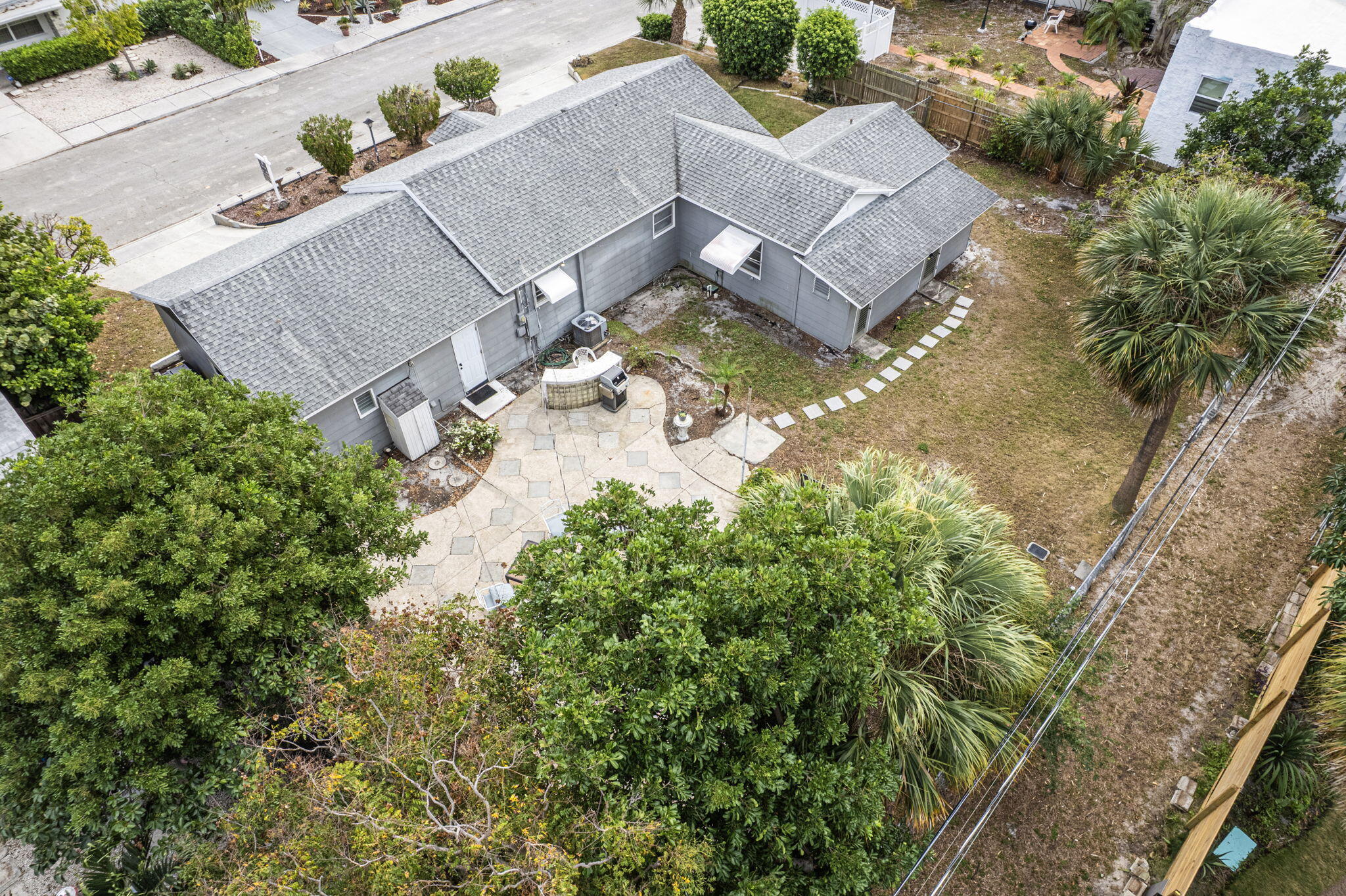 NORTH LAKE WORTH - Residential