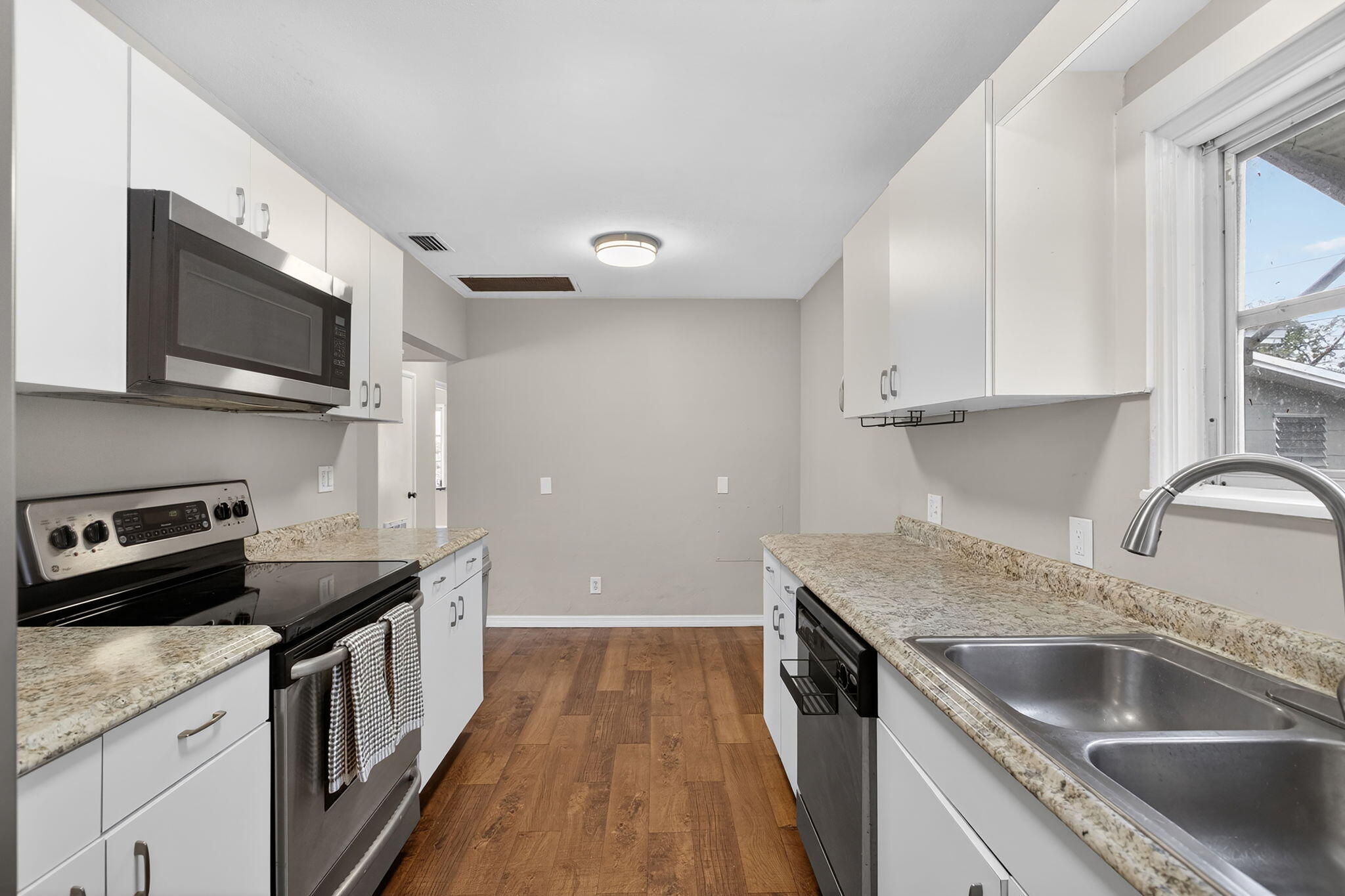 NORTH LAKE WORTH - Residential