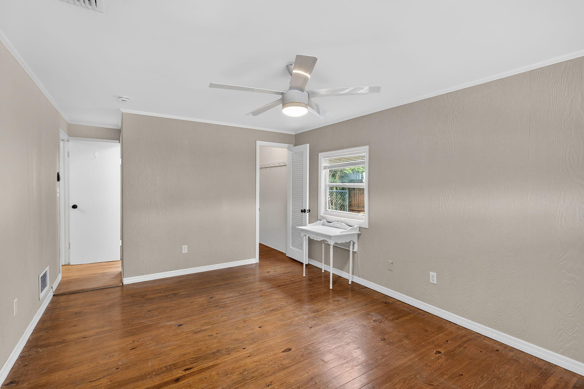 NORTH LAKE WORTH - Residential