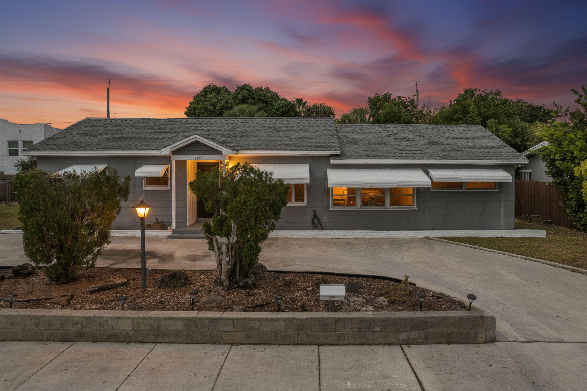 NORTH LAKE WORTH - Residential