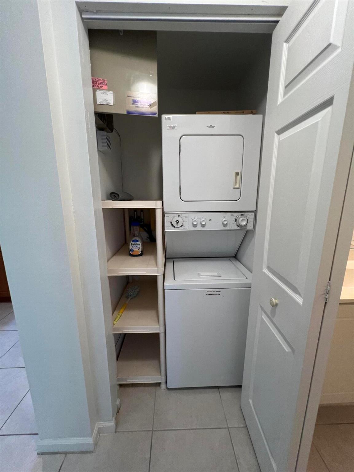 OAK TERRACE CONDO - Residential Lease