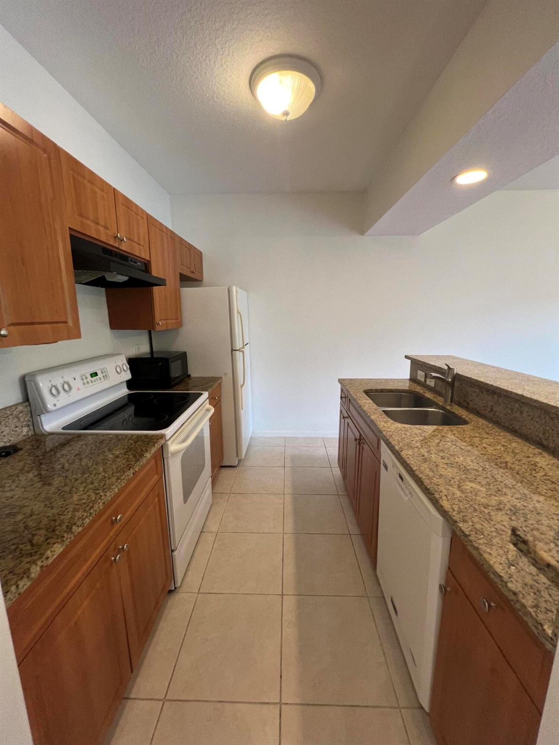 OAK TERRACE CONDO - Residential Lease
