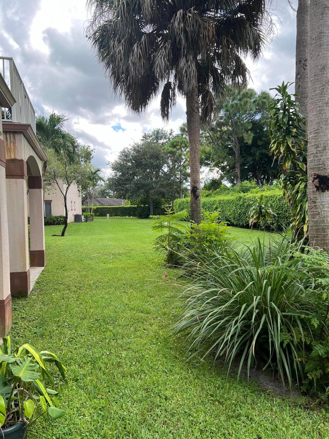 OAK TERRACE CONDO - Residential Lease