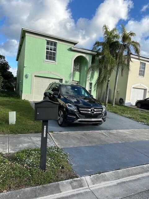 4172 Pine Hollow Circle Greenacres FL 33463