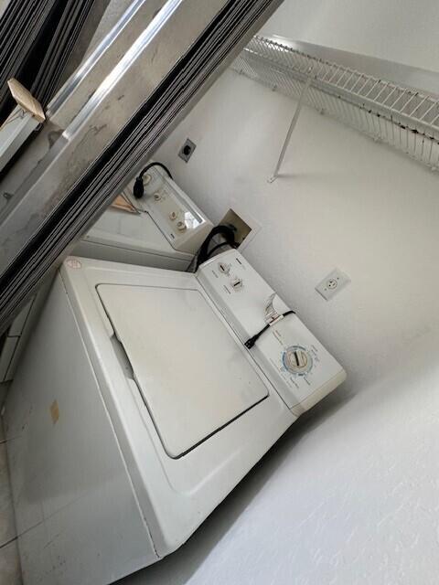 PINE HOLLOW ESTATES - Residential