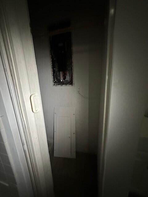 PINE HOLLOW ESTATES - Residential