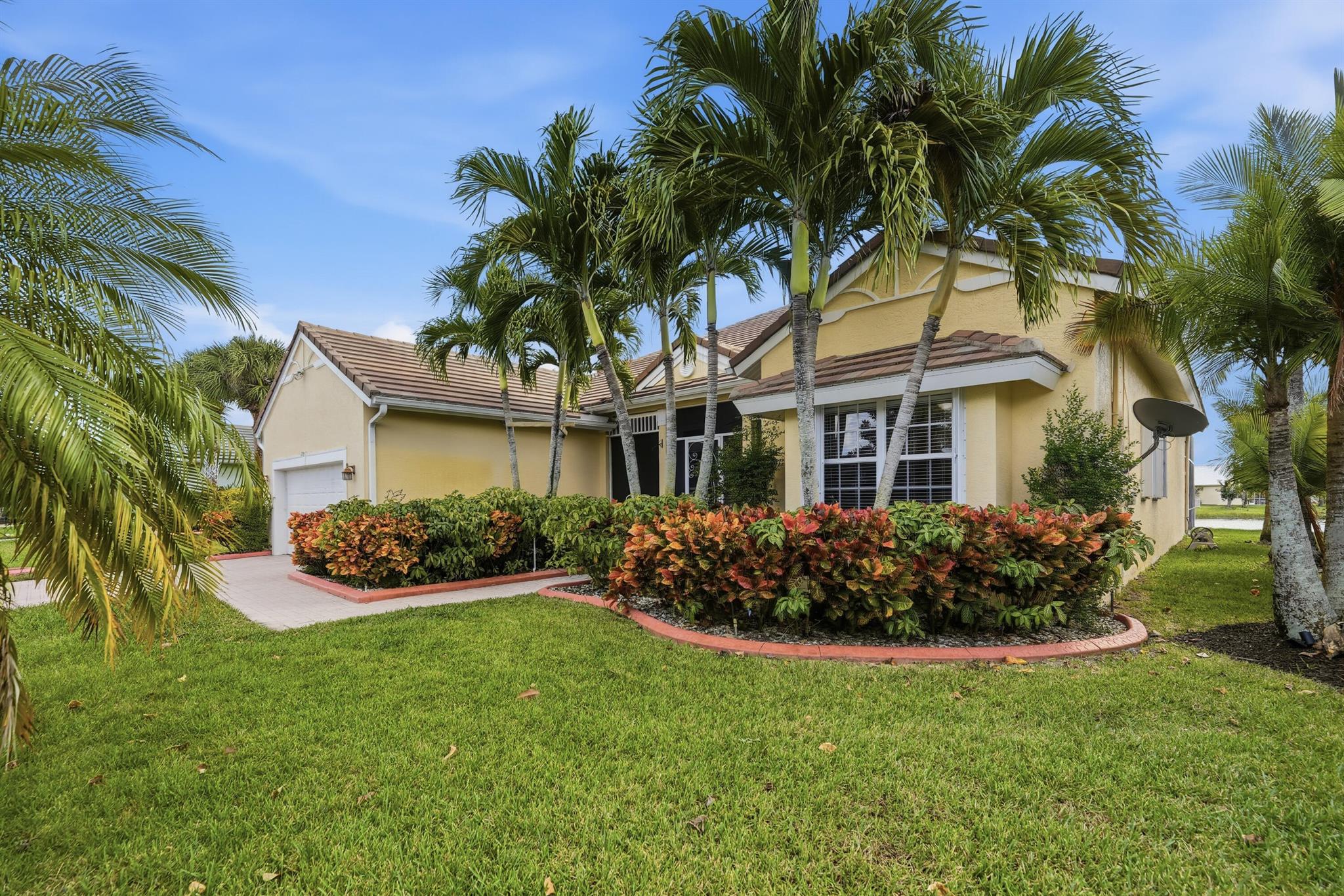 MAGNOLIA LAKES AT ST LUCI - Residential