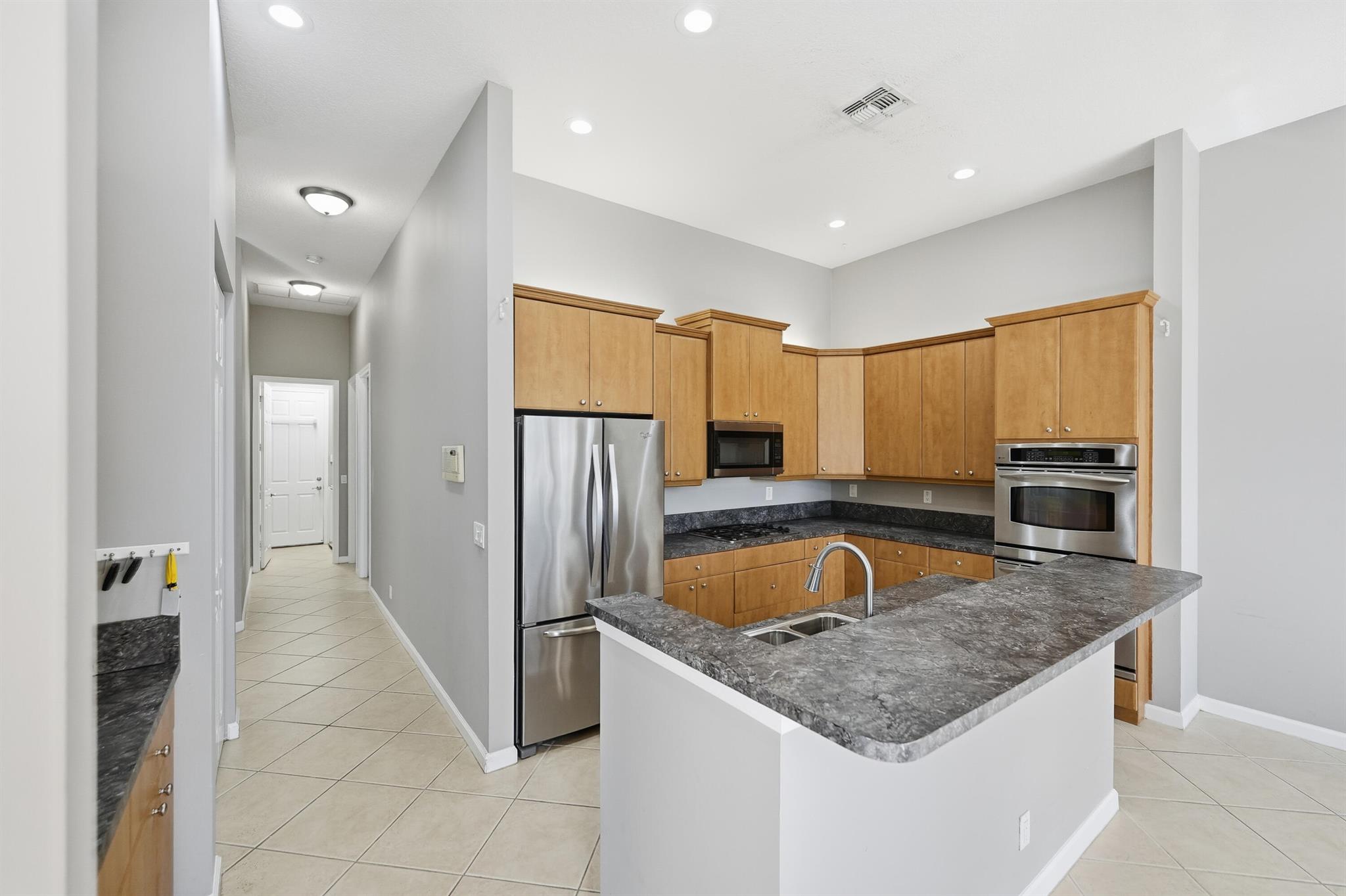 MAGNOLIA LAKES AT ST LUCI - Residential